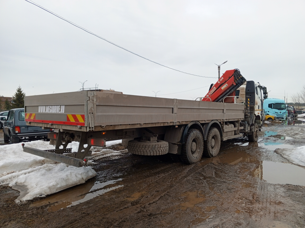 FAW J6 6x6 Бортовой с КМУ W2K00 (Дизельный, 11,1 л, 420 л.с., МТ)