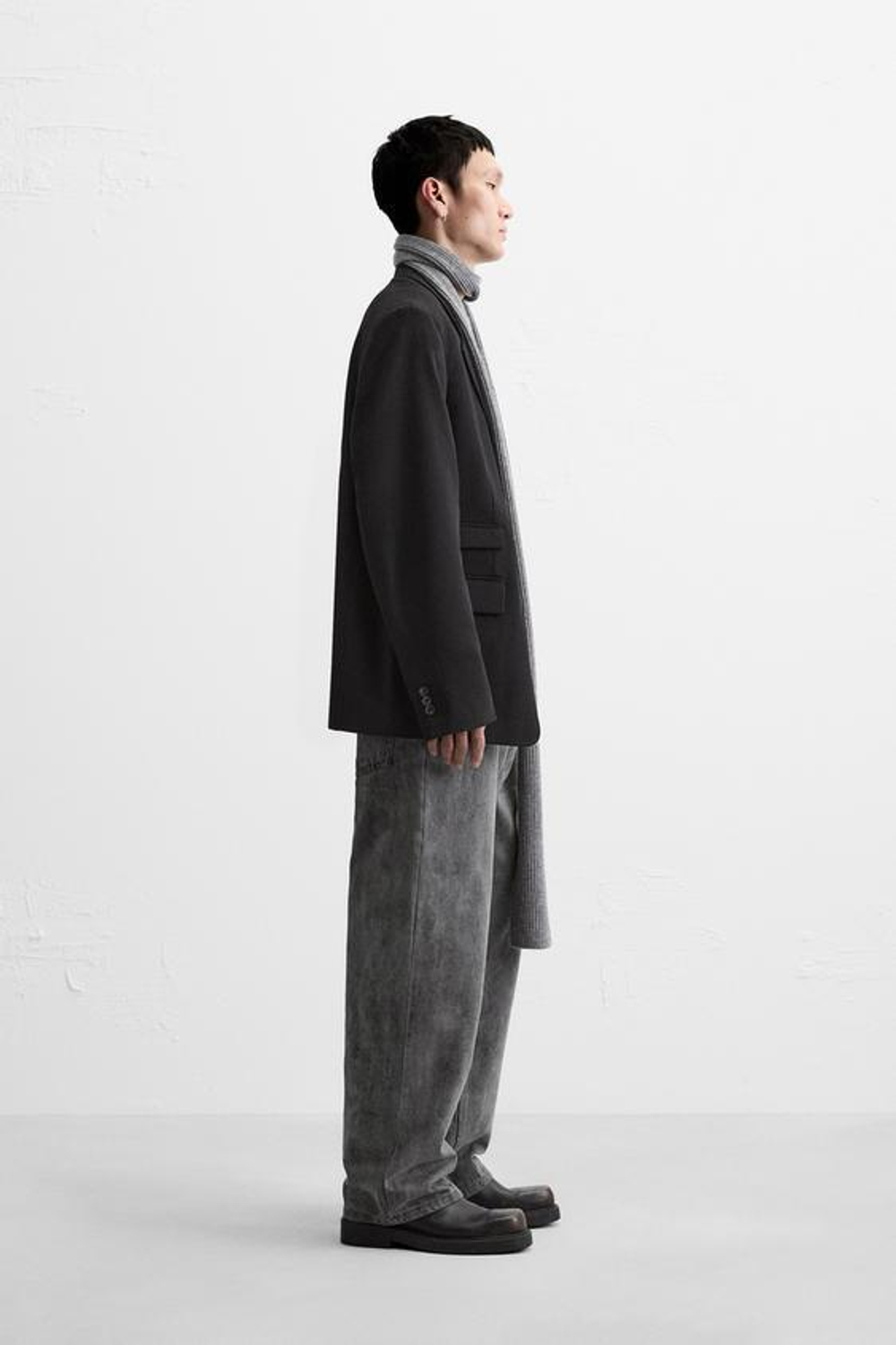 ZARA БЛЕЙЗЕР ИЗ РЕЛЬЕФНОГО ТВИЛА, ЧЕРНЫЙ