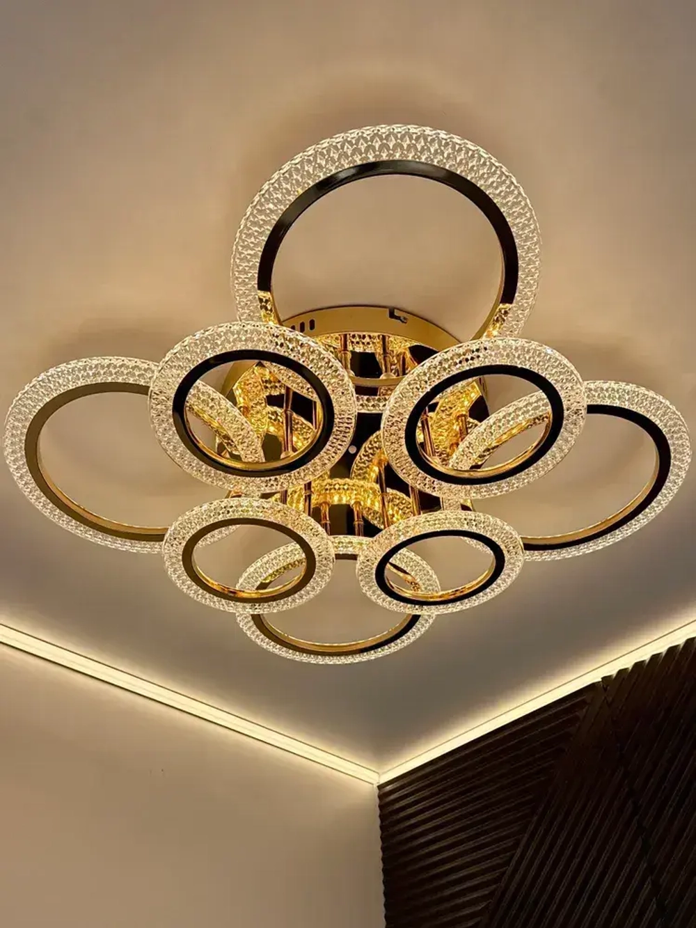 Люстра потолочная золотая с пультом для всех видов потолков, 144 Вт