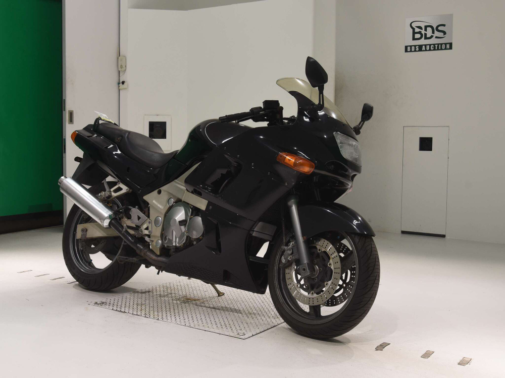 Kawasaki ZZ-R400 043908