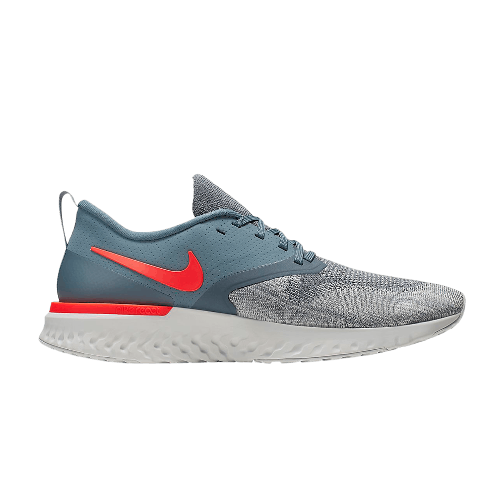 Кроссовки Nike Odyssey React Flyknit 2