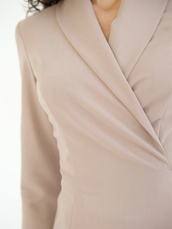 Кимоно Medici бежевое детали пояса и ткани