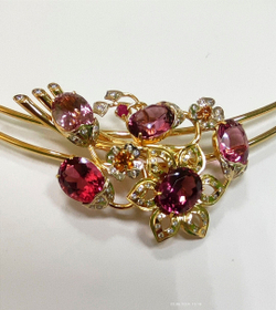 Колье Эстерелла золото 750, турмалин, бриллианты, сапфиры, рубины.(н)