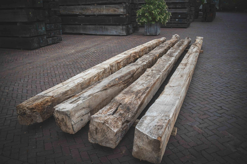 старые дубовые балки, сечение 200-300мм