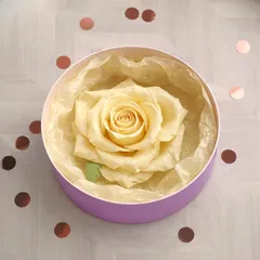 Шоколадная роза бежевая / 16 см