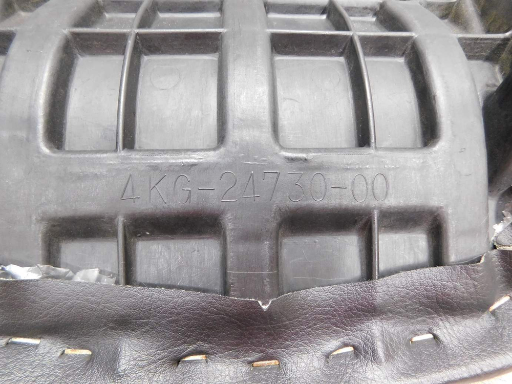 сиденье Yamaha XJR1200 4KG-24730.