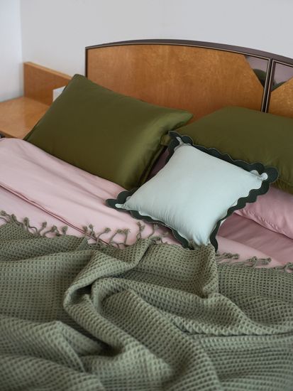 Плед из шерсти травянисто-зеленого цвета из коллекции essential, 130х180 см