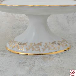 Блюдо овальное на ножке Queen's Crown Aristokrat Лист бежевый 27 см