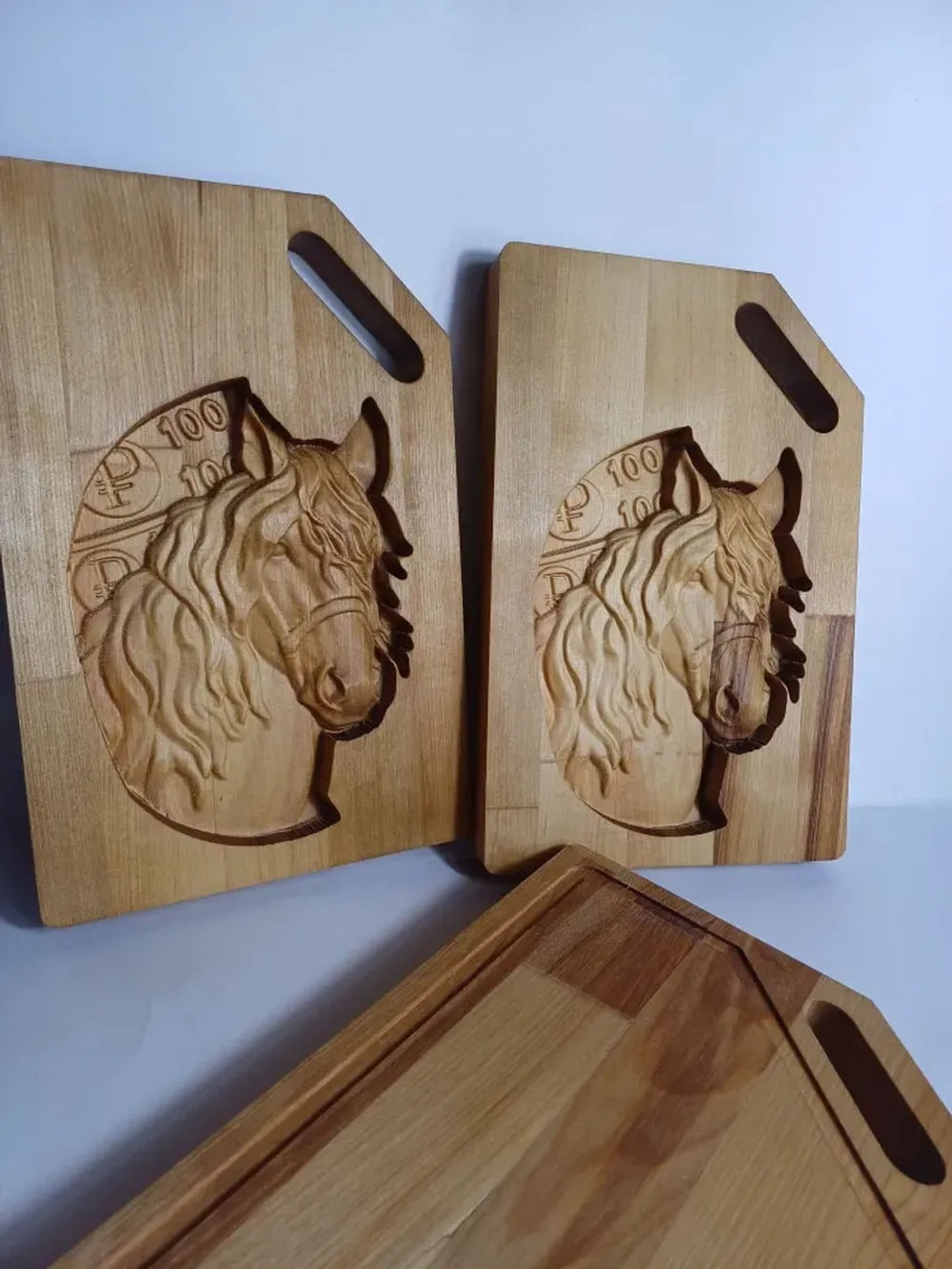 Подарочная разделочная доска "Денежная лошадь" 28,5*19см