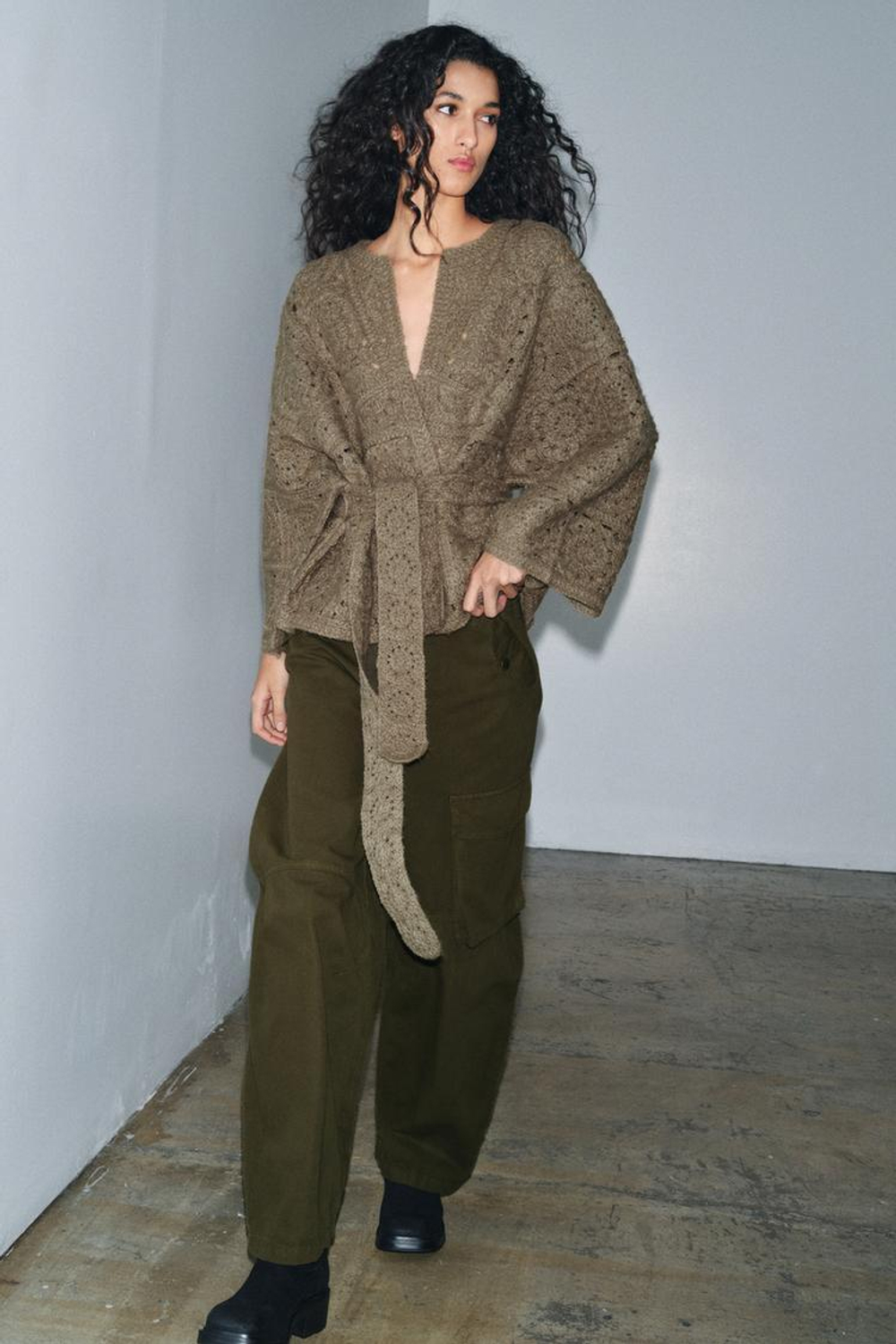 ZARA ВЯЗАНЫЙ КАРДИГАН С ПОЯСОМ, СВЕТЛЫЙ ХАКИ