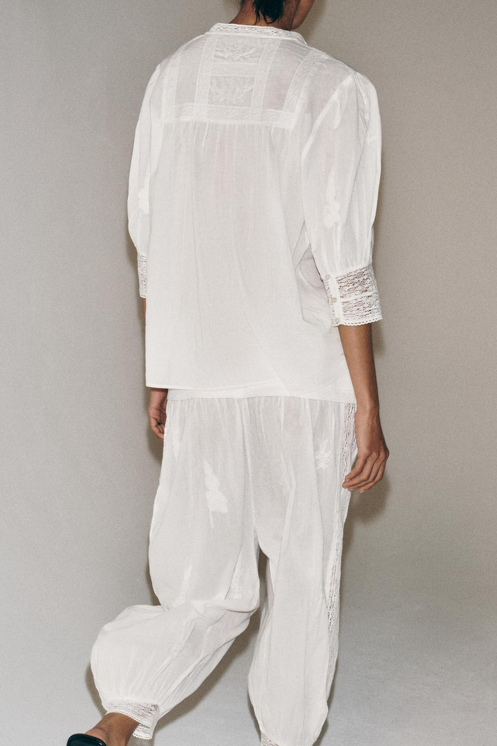 ZARA БЛУЗА С ВЫШИВКОЙ — ZW COLLECTION, ЭКРЮ