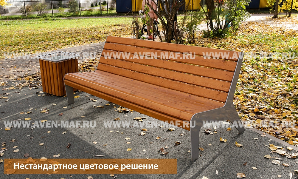 Скамейка на металлическом каркасе