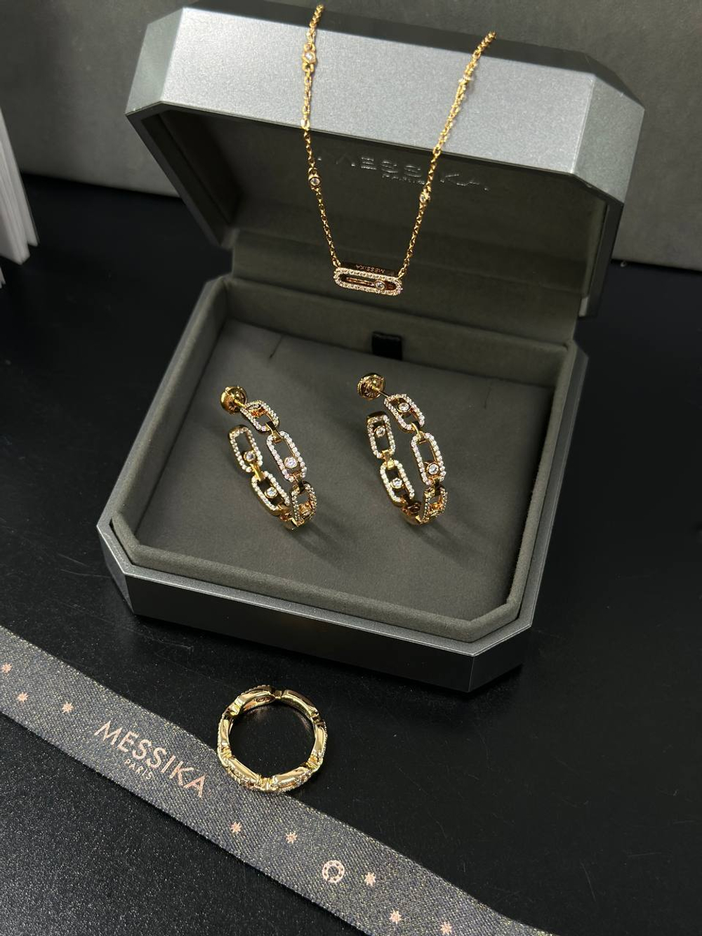 Кольцо Messika