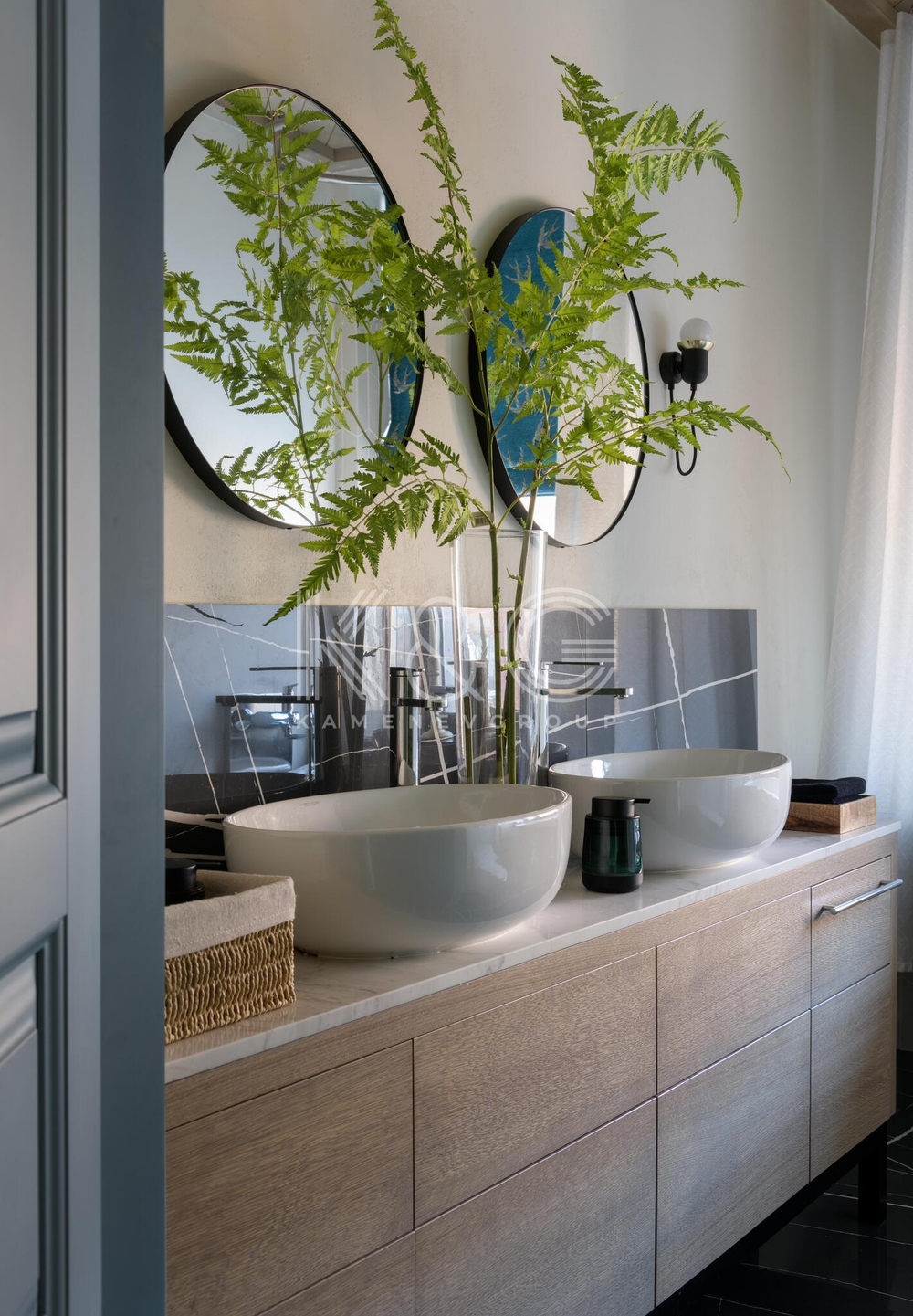 TRAVERTINE