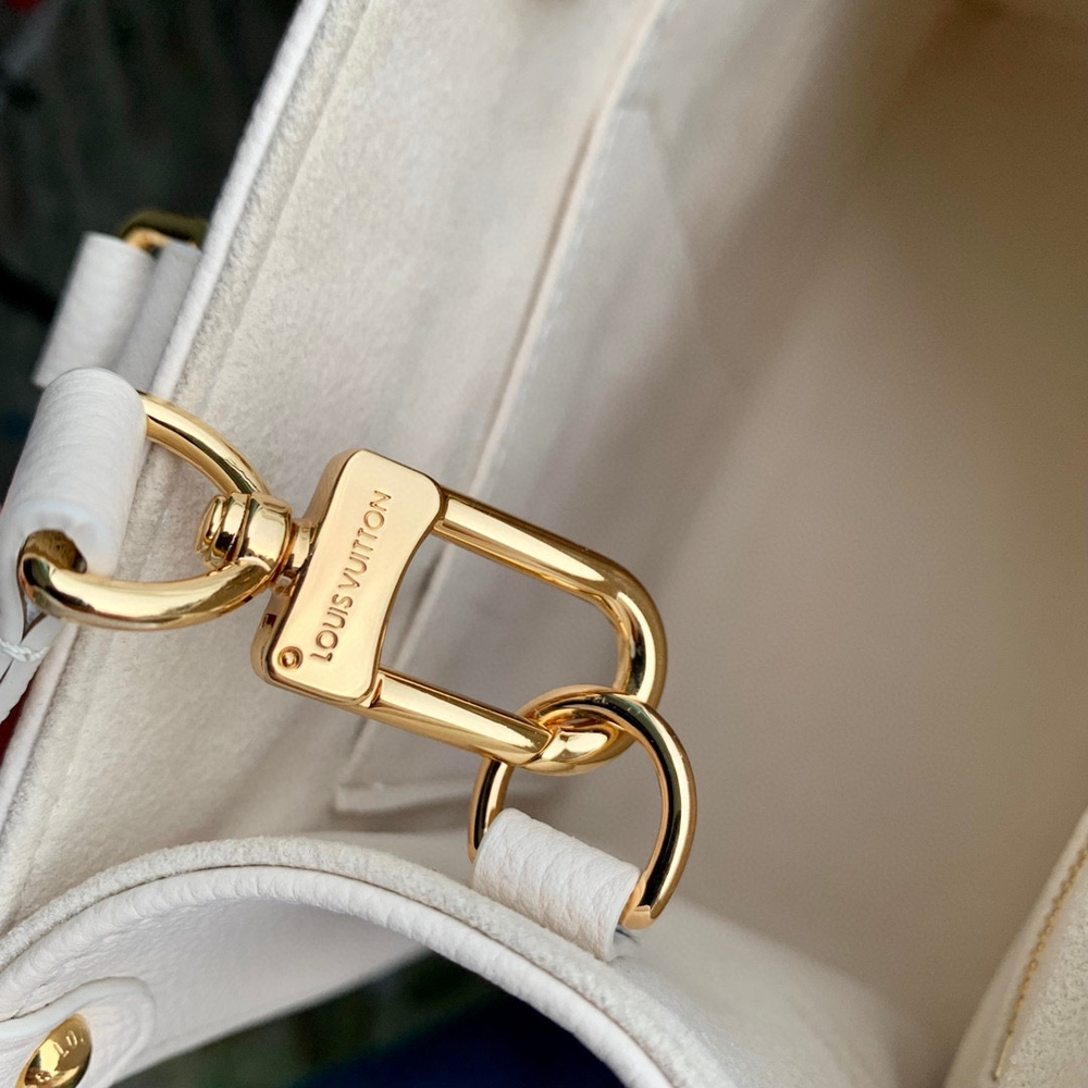 Louis Vuitton OnTheGo PM