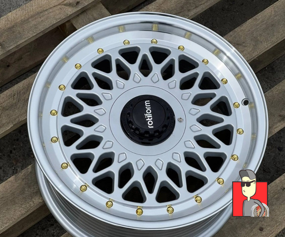 Комплект дисков Rotiform 17x8 et25 4x100/4x114.3