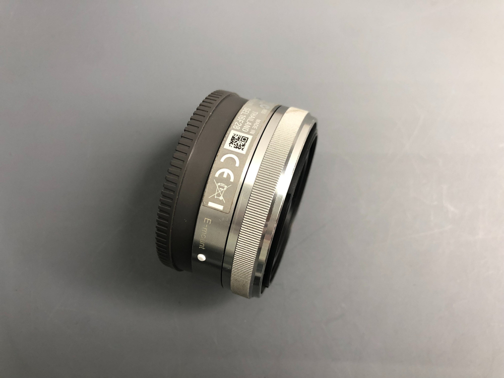 Sony 16mm 2.8 E