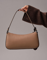 Кожаная сумка багет кросс-боди коричневый капучино