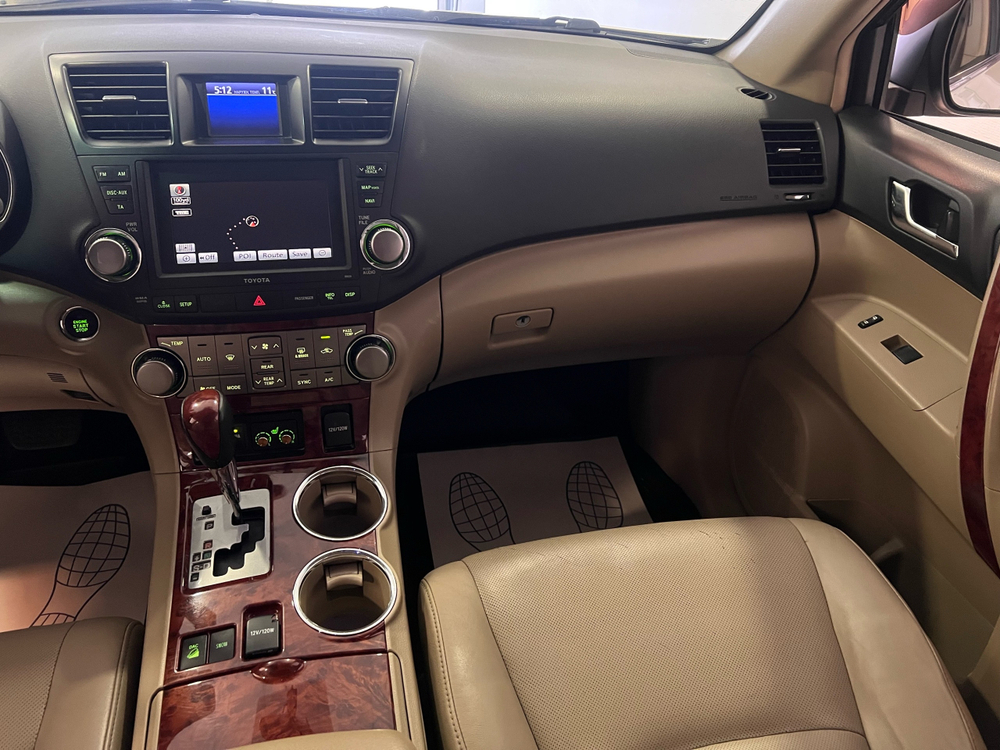 Toyota Highlander, 2011 год