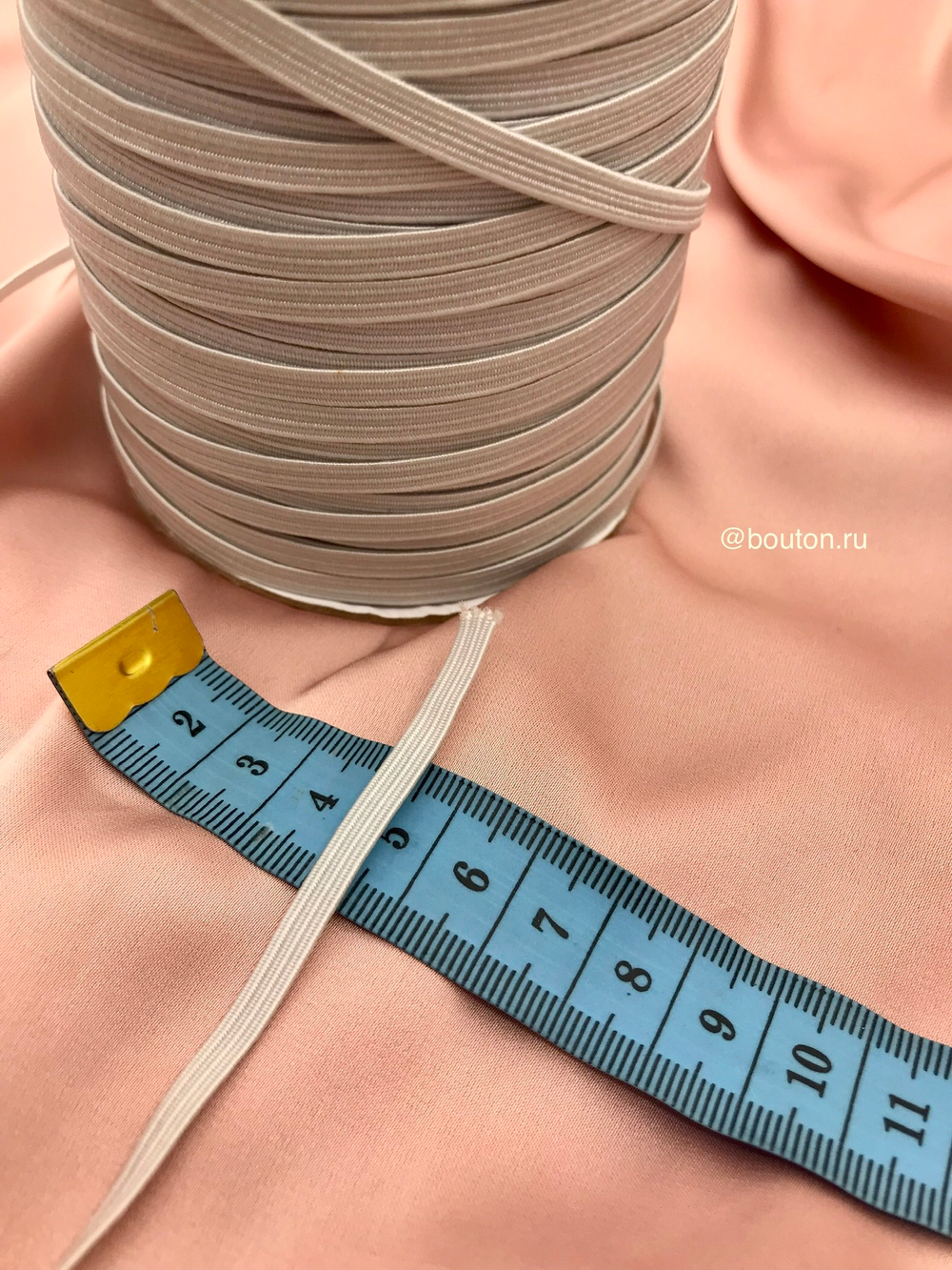 Резинка эластичная белая 0,6 см