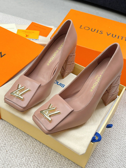 Louis Vuitton Shake Pump