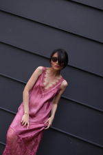 платье-комбинация с кружевной отделкой