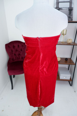 Платье Terranova яркое 48 размер, новое