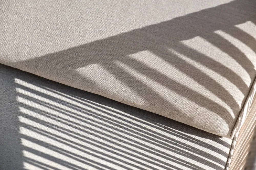 "Канны" лаунж-зона 4-местная из роупа со столиком "Канны" цвета "дуб", основание дуб, роуп бежевый