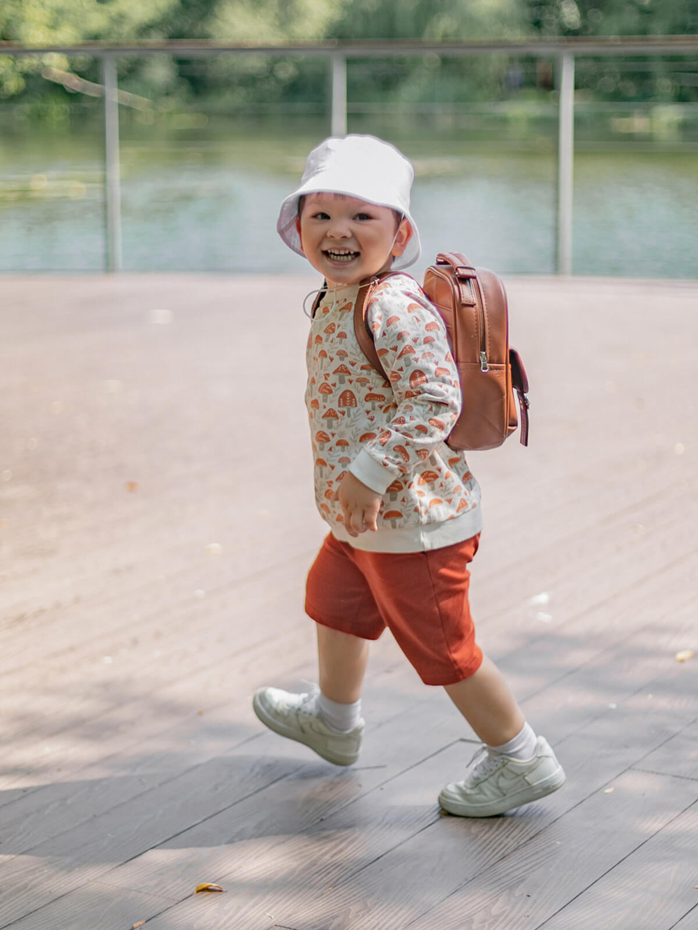 Свитшот оверсайз Mjölk Mushrooms