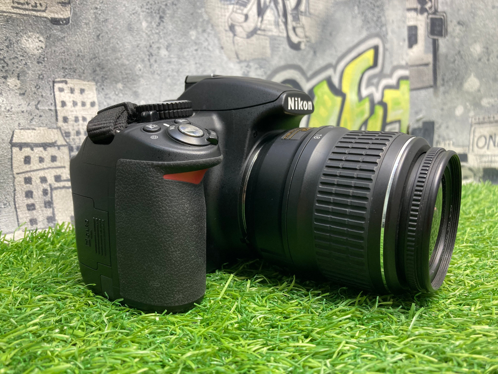 Nikon D3100 Kit 18-55mm ED 4.000 кадров