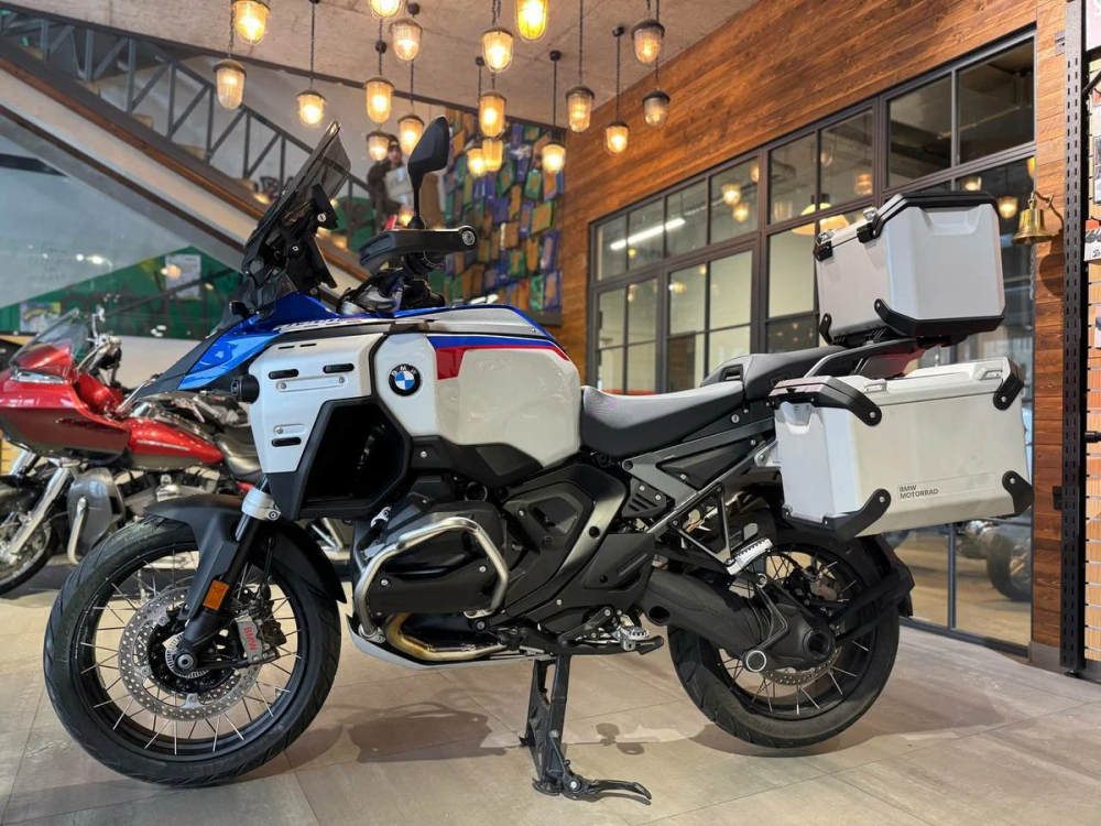 BMW R 1300 GS Adventure автомат с кофрами