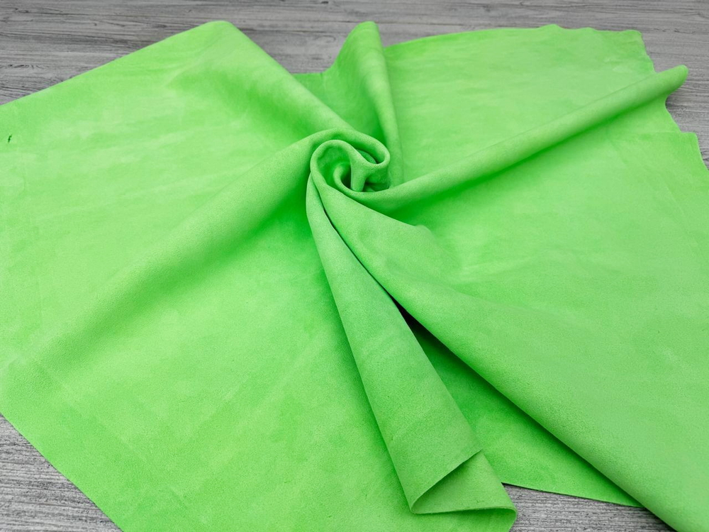 Fluo Lime (1,3-1,5-1,7 мм), цв. ярко-зеленый, замша