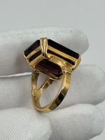 Кольцо с фиолетовым кристаллом