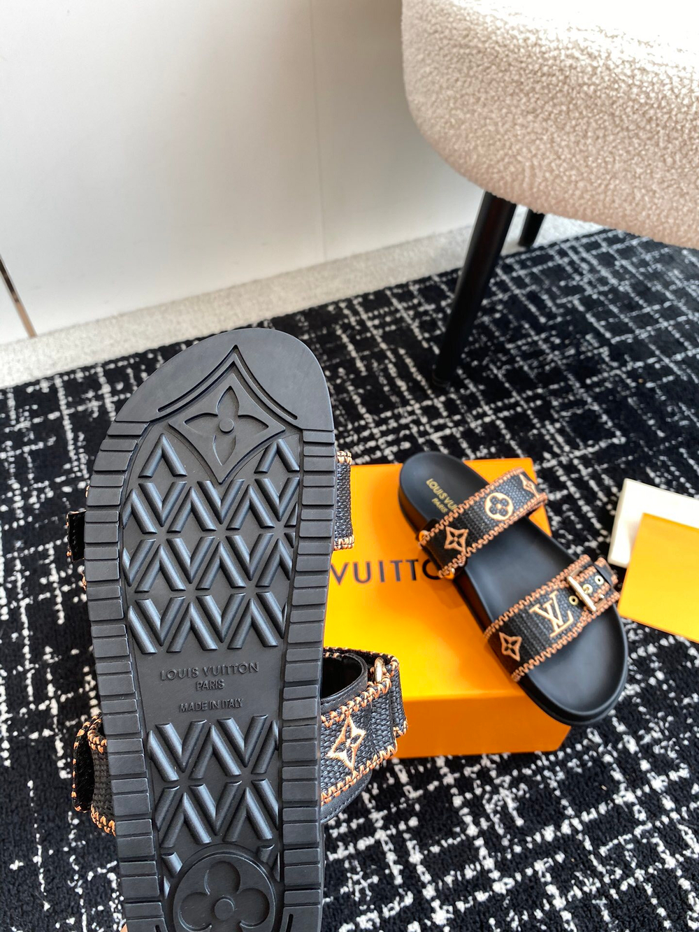 Louis Vuitton Bom Dia Flat Comfort Mule (5 colors)