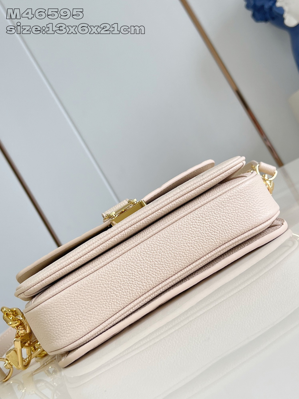 Louis Vuitton Pochette Metis East West