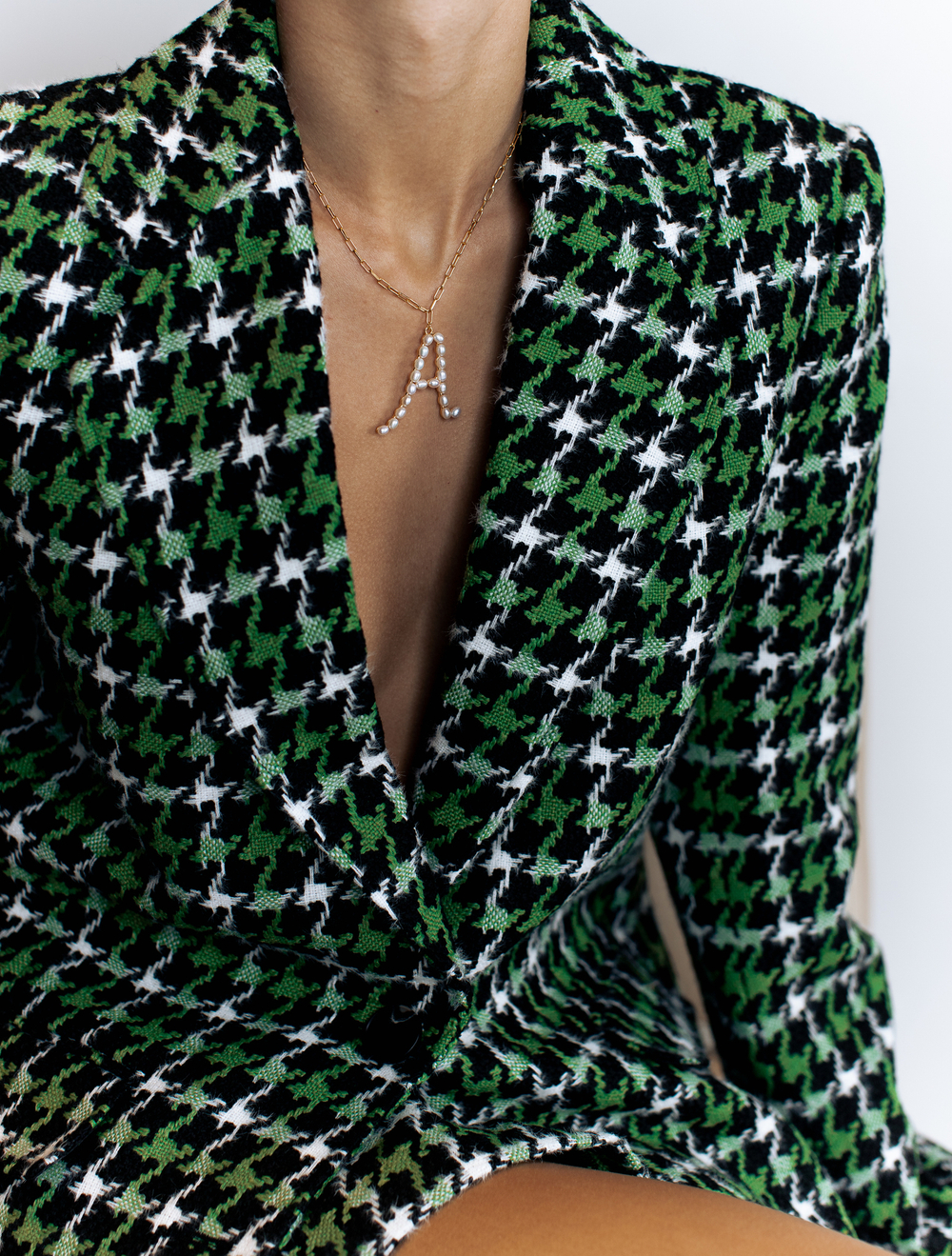 Колье с буквой Grande