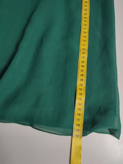 Платье цвета изумруда, визуально на 42 размер