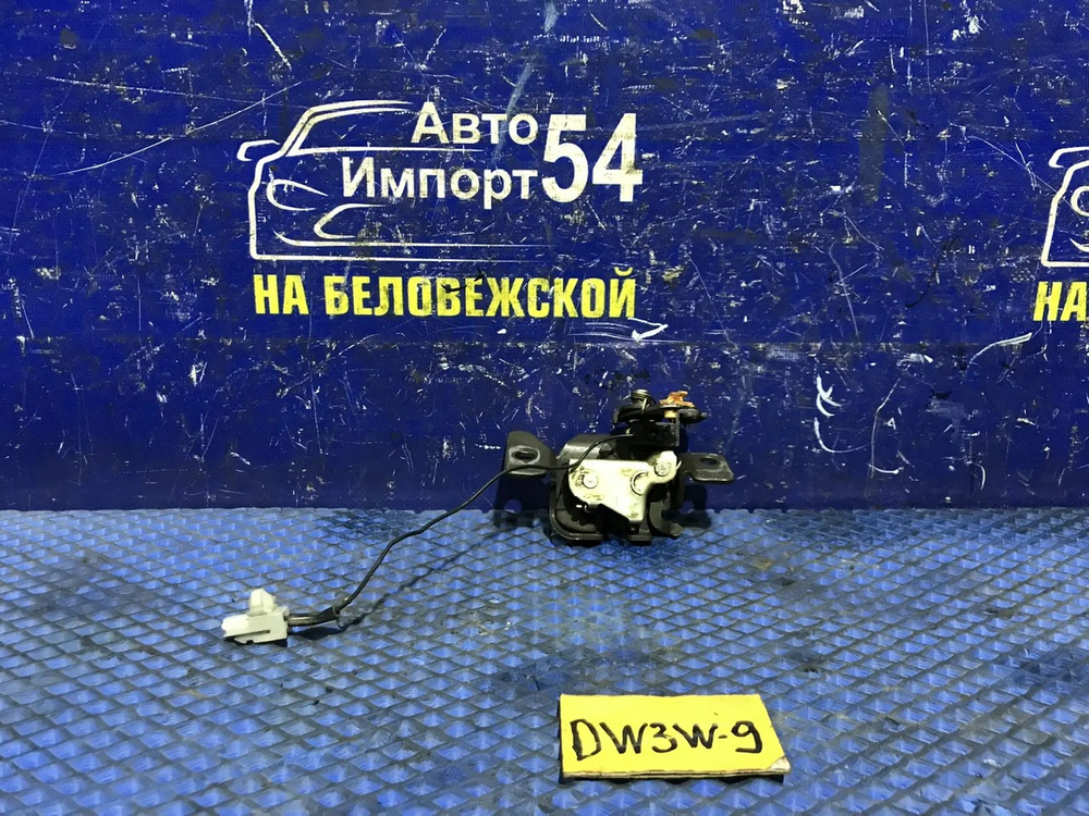 Замок багажника MAZDA DEMIO 2000