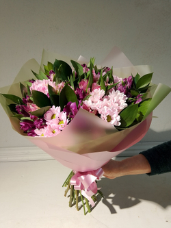 Букет из хризантем и альстромерии (С0033)