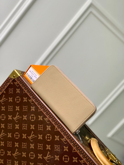 Louis Vuitton Zippy Vertical Wallet