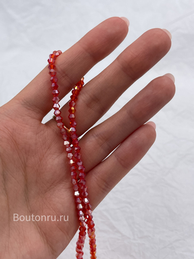 Бусины стеклянные биконусы на нити красные