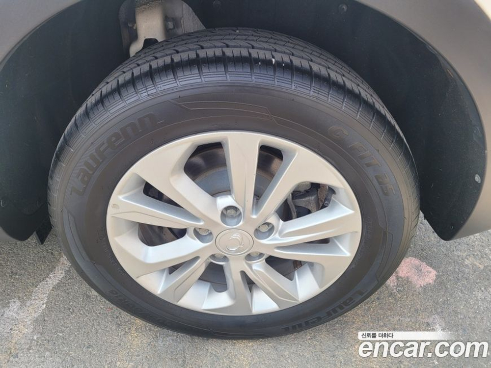 KG Mobility (Ssangyong) Very New Tivoli Бензин 1.5 2WD (05.2020)