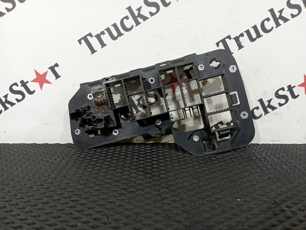 Панель электроразъёмов 2023г