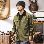 Рубашка для мужчин,два накладных кармана,воротник другого цвета на весну