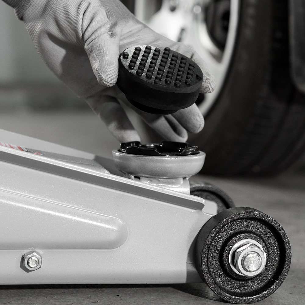 Резиновая опора для подкатного домкрата универсальная, D 72 мм, D 50, H 35 мм Matrix