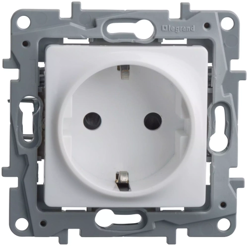 Etika Розетка 2к с защ.от детей .бел. 672222