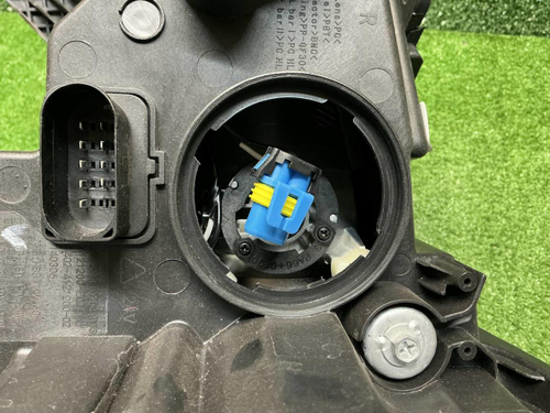 Фара правая SWM G01F (2018-н.в.) LED