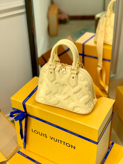 Louis Vuitton Alma BB