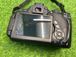 Canon EOS 650D Kit 18-55mm 130.000 кадров