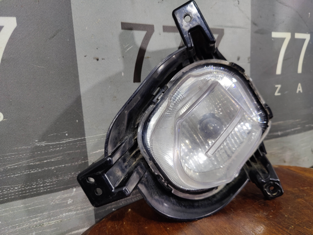 ПТФ передняя левая Hyundai Solaris 2 (HCR) 20-нв Б/У Оригинал 92207H5500